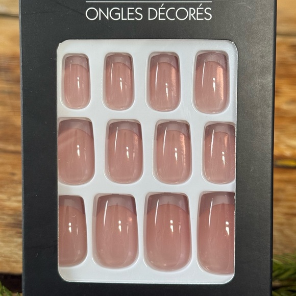 Ladybird Fashion Nails Set in Pink - Picture 2 of 2